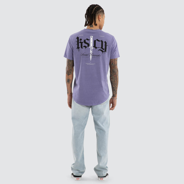 Model wears Virtue Dual Curved Tee Pigment Daybreak T-Shirts Purple – image 5