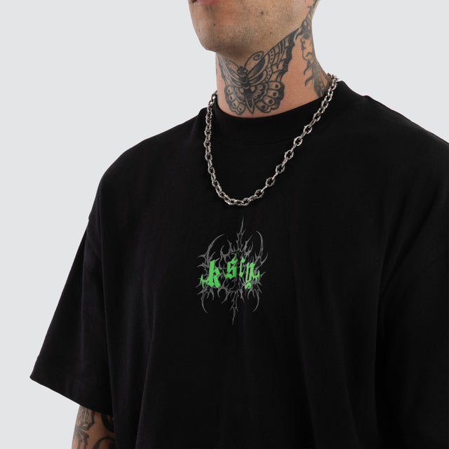Model wears Sawtooth Street Tee Jet Black T-Shirts Black – image 4