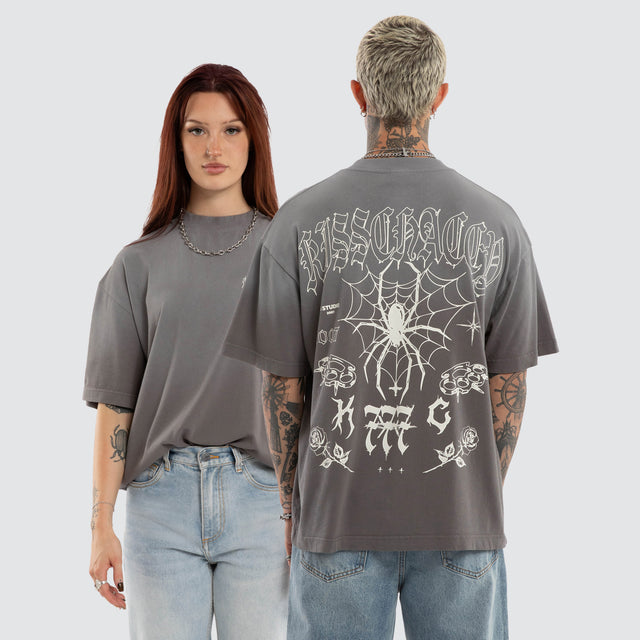 Model wears Knuckle Street Tee Sunbleach Charcoal T-Shirts Grey – image 1