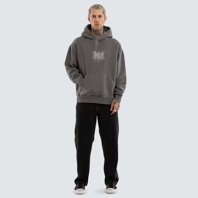 Model wears Wrath Relaxed Hoodie Pigment Boulevard Hoodies Grey – image 2