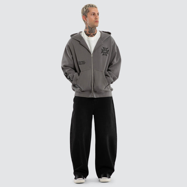 Model wears Blaze Relaxed Zip Hoodie Pigment Steel Grey Hoodies Grey – image 2