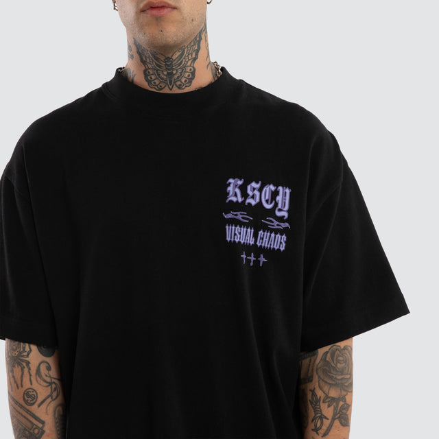 Model wears Mamba Street Tee Anthracite Black T-Shirts Black – image 7