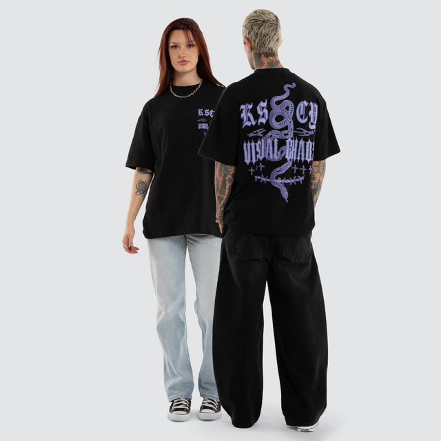 Model wears Mamba Street Tee Anthracite Black T-Shirts Black – image 2