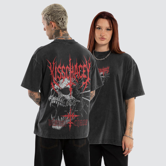 Model wears Mythic Street Tee Snow Anthracite T-Shirts Black – image 1
