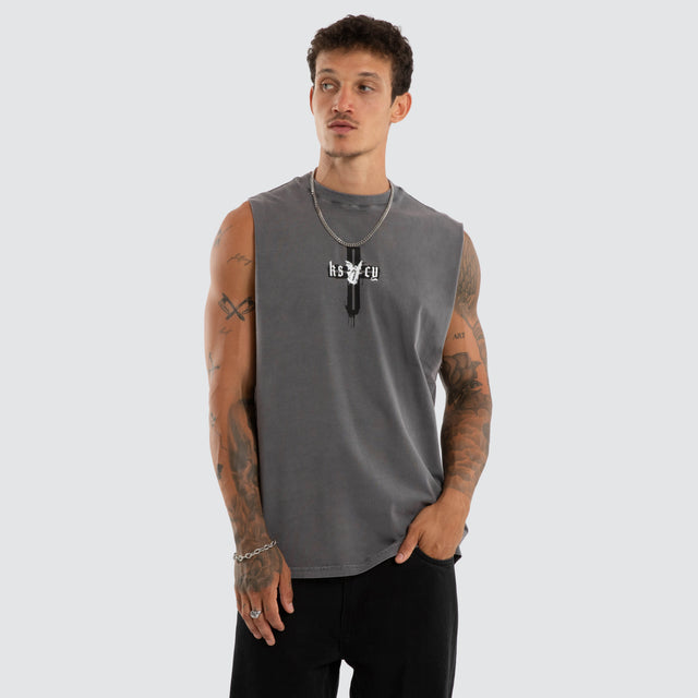 Model wears Infernal Relaxed Fit Muscle Pigment Charcoal Muscle Tees Grey – image 3