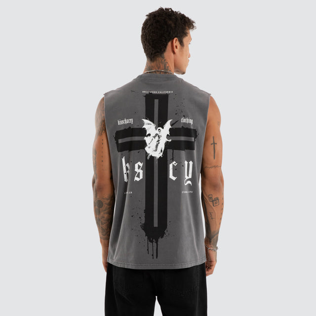 Model wears Infernal Relaxed Fit Muscle Pigment Charcoal Muscle Tees Grey – image 1