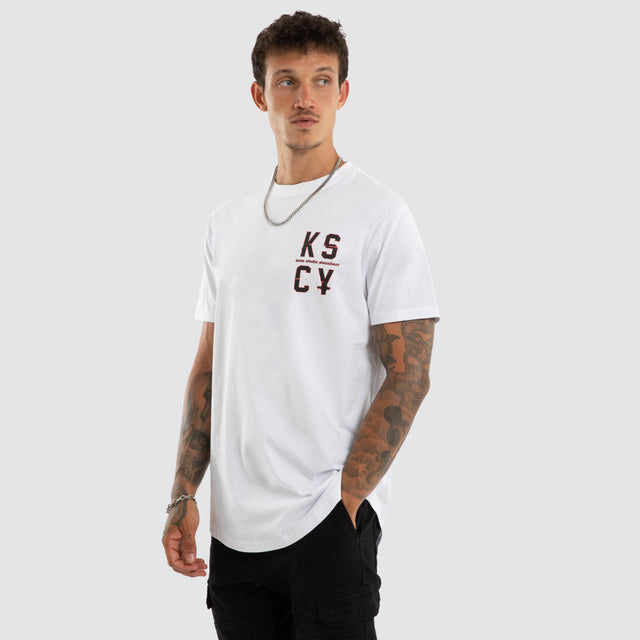 Model wears Erosion Dual Curved Tee Optical White T-Shirts White – image 3