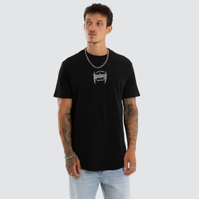 Model wears Sustain Dual Curved Tee Jet Black T-Shirts Black – image 3