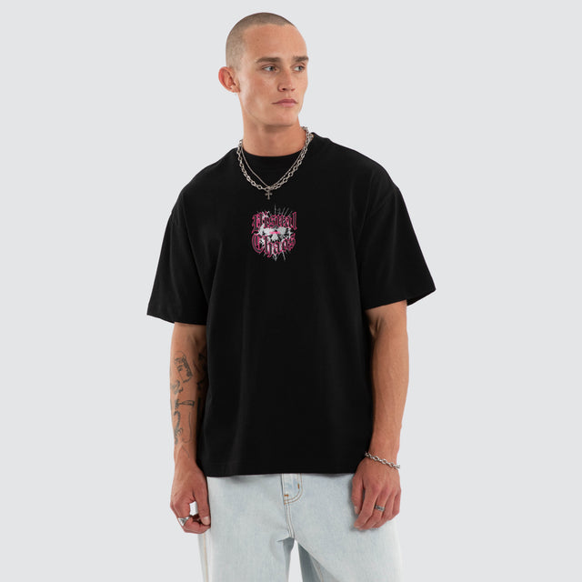 Model wears Choral Street Tee Jet Black T-Shirts Black – image 3
