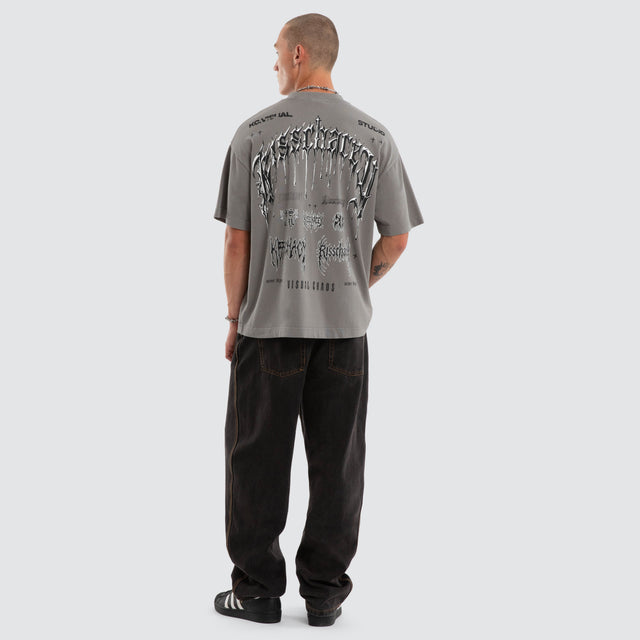 Model wears Forgiveness Street Tee Steel Grey T-Shirts Grey – image 5