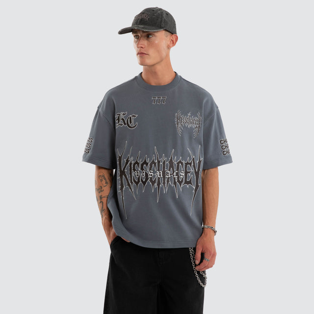 Model wears Abrasion Loopback Street Tee Stormy Weather T-Shirts Grey – image 1