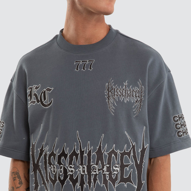 Model wears Abrasion Loopback Street Tee Stormy Weather T-Shirts Grey – image 4