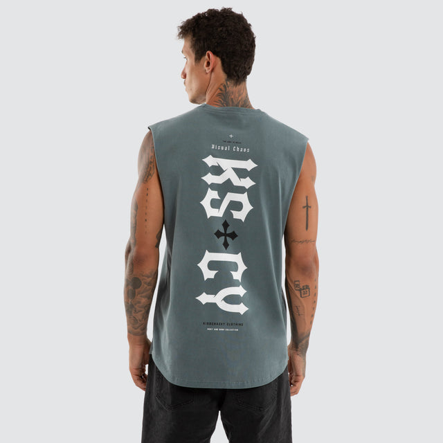 Model wears Resonance Dual Curve Muscle Pigment Stormy Weather Muscle Tees Grey – image 3