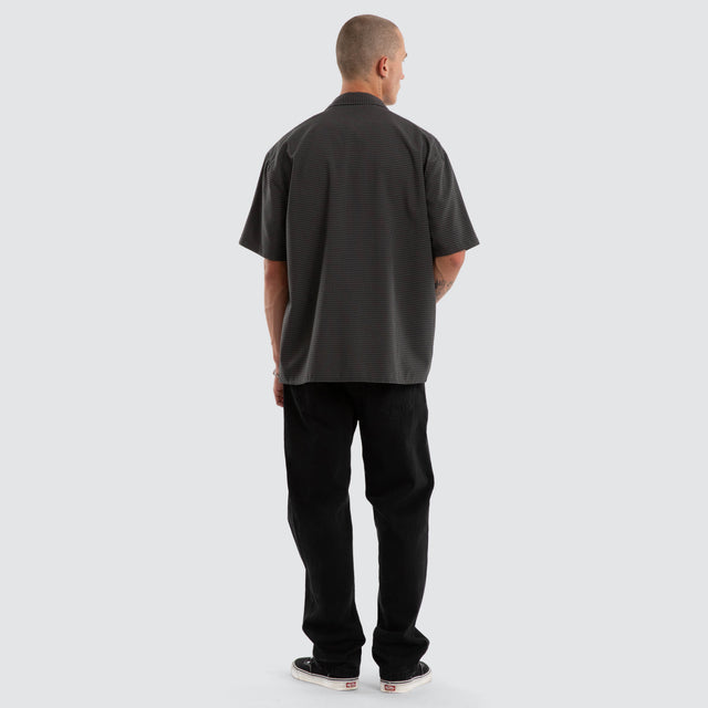Model wears Pulse SS Shirt Grey Check Short Sleeve Shirts Grey – image 5
