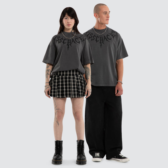 Model wears Saga Street Tee Pigment Asphalt T-Shirts Black – image 2
