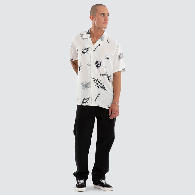 Model wears Torrent SS Resort Shirt White Print Short Sleeve Shirts White – image 4