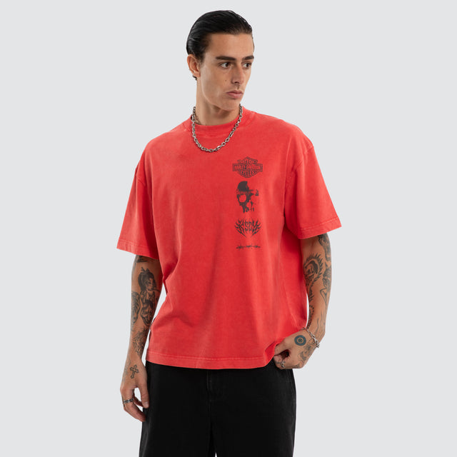 Model wears Chopper Street Tee Snow Scarlet T-Shirts Red – image 3