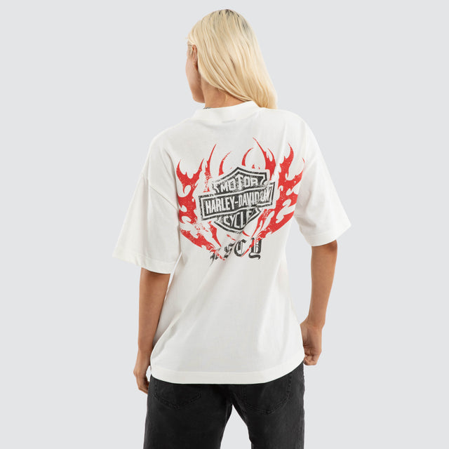 Model wears Cruiser Street Tee Natural White T-Shirts White – image 6