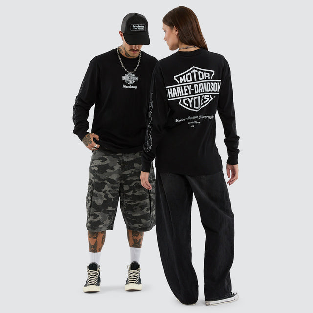 Model wears Flames Long Sleeve Tee Jet Black Longsleeve T-Shirts Black – image 5