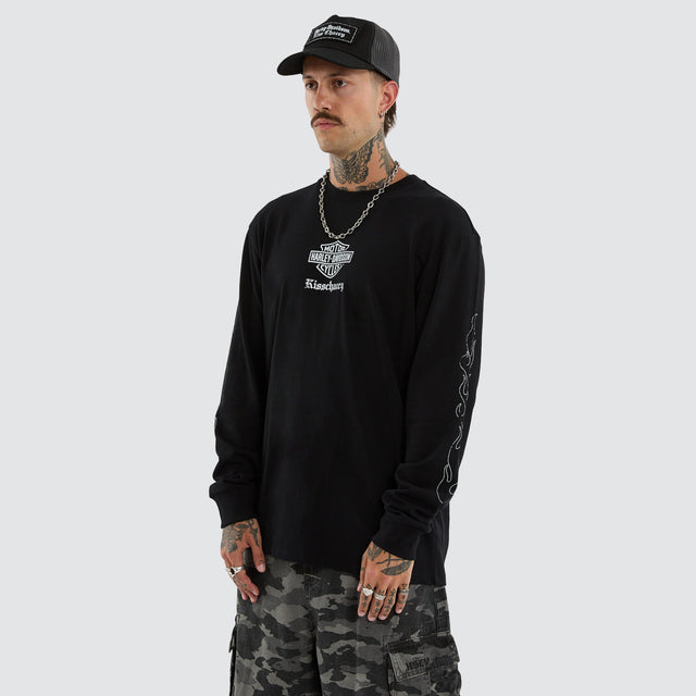 Model wears Flames Long Sleeve Tee Jet Black Longsleeve T-Shirts Black – image 4