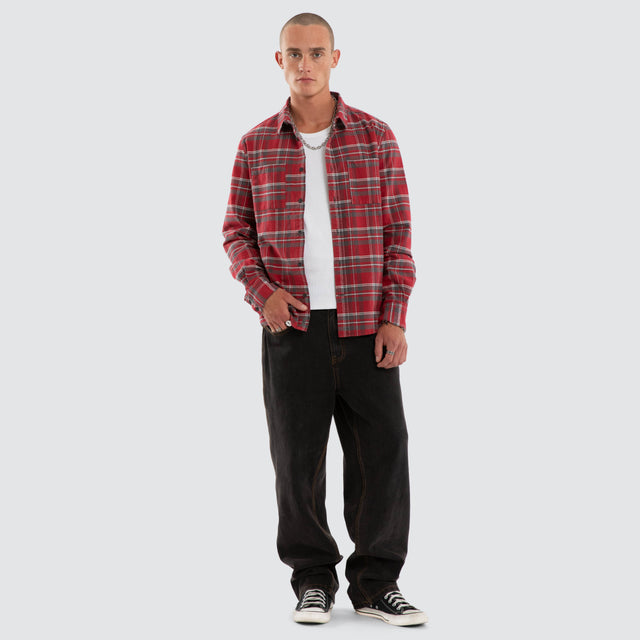 Model wears Discord Casual LS Shirt Blissful Check Long Sleeve Shirts Red – image 4