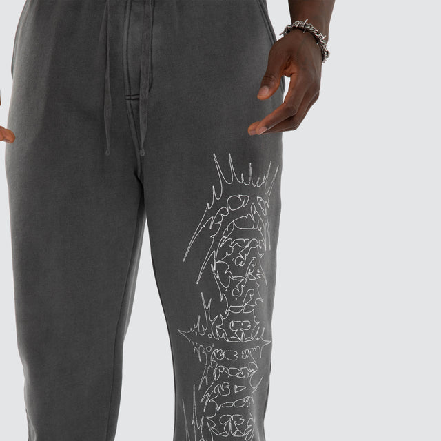 Model wears Sigil Straight Trackpant Pigment Charcoal Trackpants Grey – image 5