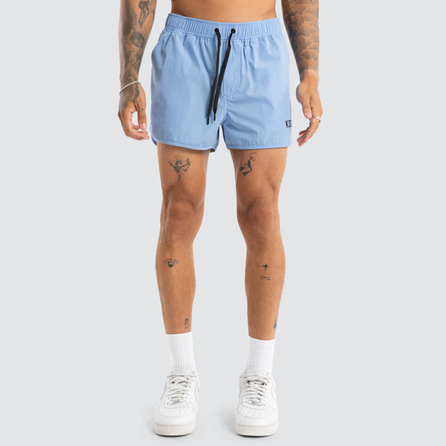 Model wears Darkside Elastic Waist Short Vista Blue Shorts Blue – image 3