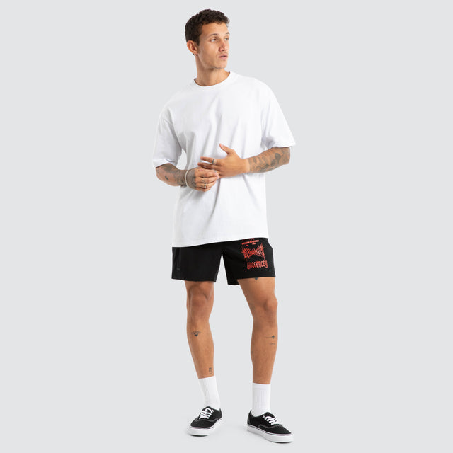 Model wears Doom Beach Short Jet Black Shorts Black – image 3