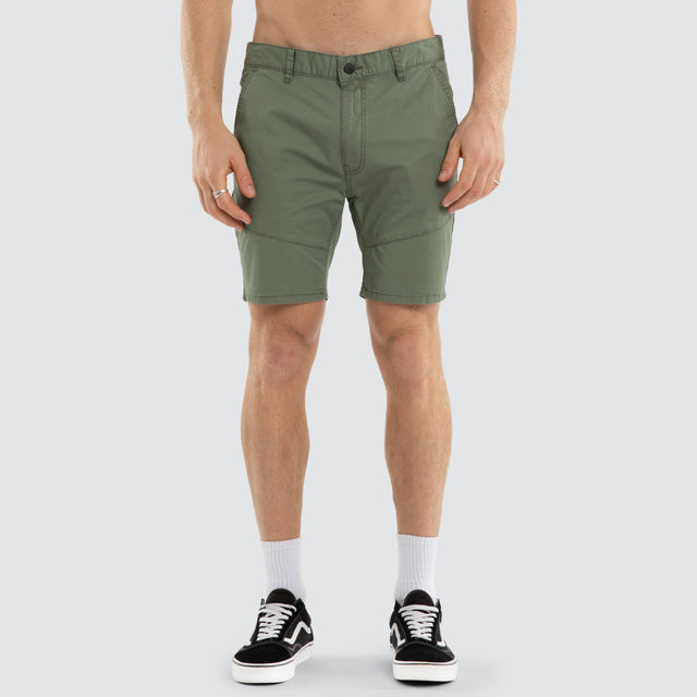 Model wears Wyvern Short Khaki Shorts Green – image 1