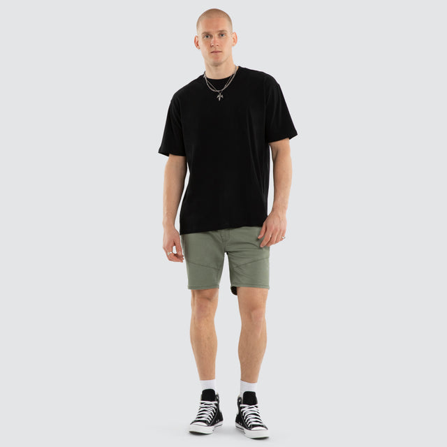 Model wears Wyvern Short Olive Shorts Green – image 2