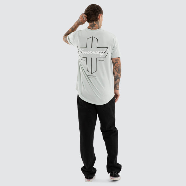 Model wears Forever Dual Curved Tee Sky Grey T-Shirts Grey – image 5