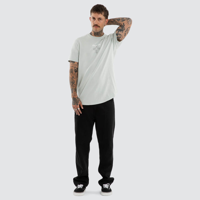 Model wears Forever Dual Curved Tee Sky Grey T-Shirts Grey – image 2