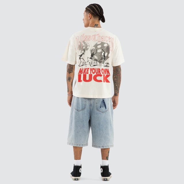 Model wears Untold Dual Curved Tee Tofu T-Shirts Cream – image 6