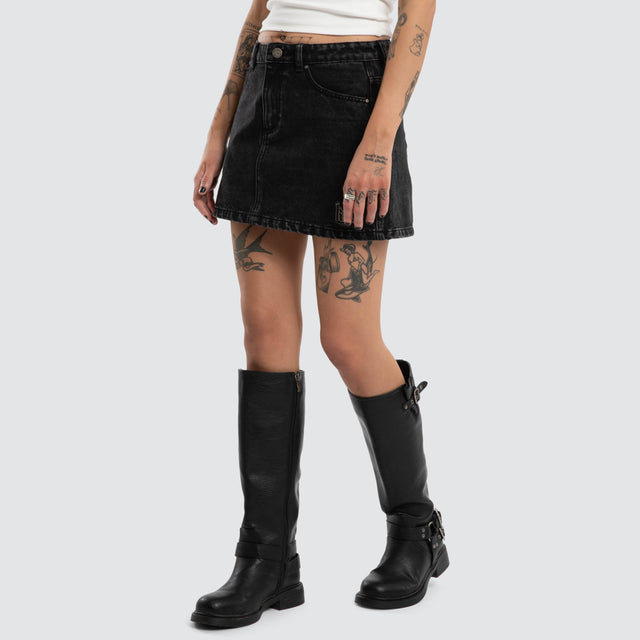 Model wears Thora Denim Skirt Washed Black Skirt Black – image 1