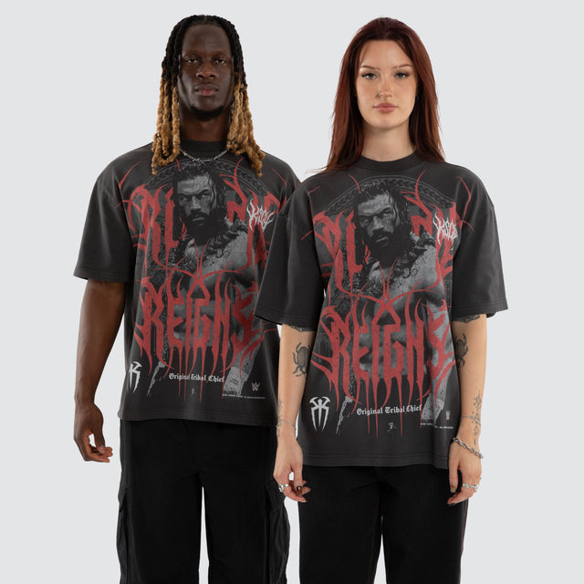 Model wears Roman Reigns Tribal Street Tee Pigment Jet Black T-Shirts Black – image 1