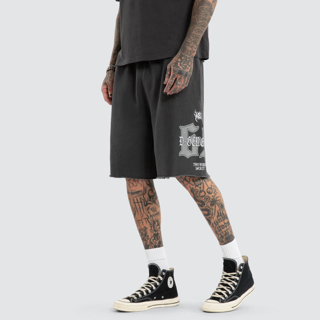 Model wears D-Generation X LB Trackshort Pigment Black Trackshorts Black – image 3