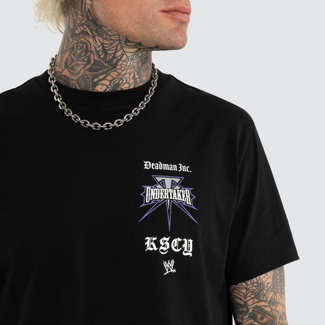 Model wears Undertaker Dual Curve Tee Jet Black T-Shirts Black – image 4