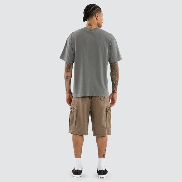 Model wears Marked Street Tee Pigment Frost Grey T-Shirts Grey – image 5