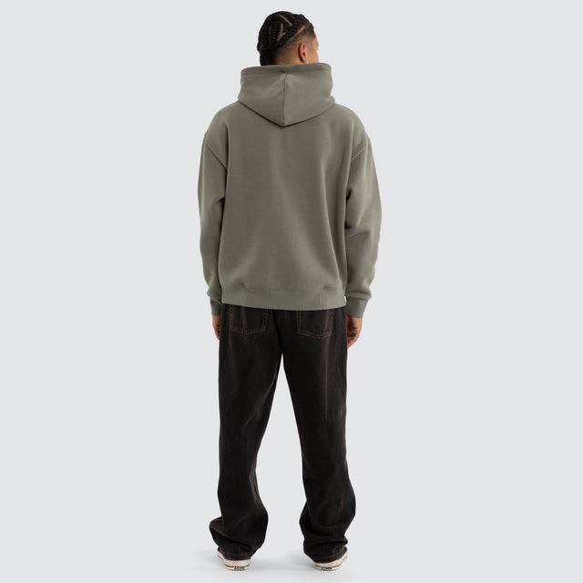 Model wears Marked Oversize Hoodie Basil Hoodies Green – image 2