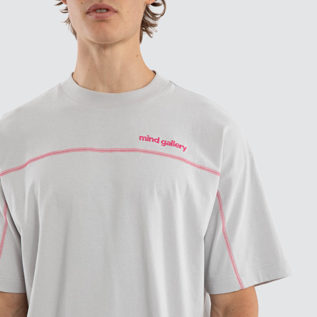 Model wears Contrast Raptor Tee Light Grey T-Shirts Grey – image 5