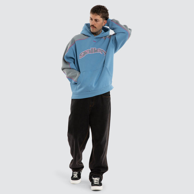 Model wears Trace Oversize Hoodie Dusty Blue Hoodies Blue – image 5