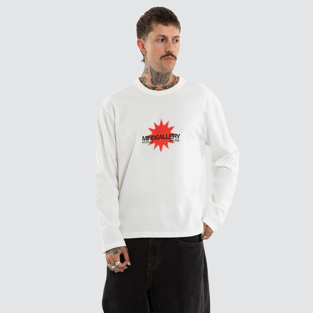 Model wears Nova Long Sleeve Tee Natural White Longsleeve T-Shirts White – image 1