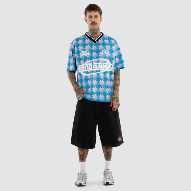 Model wears Lume Football Jersey Blue Pink Jerseys Blue – image 5