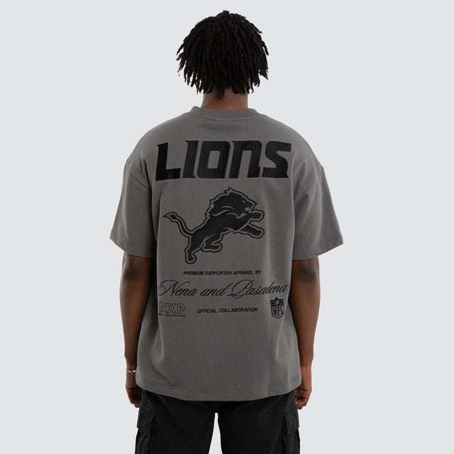 Model wears Detroit Lions NFL Positions Tee Charcoal T-Shirts Grey – image 3