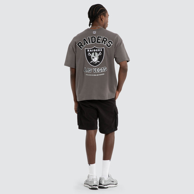 Model wears Las Vegas Raiders NFL Founded Loopback Tee Charcoal Nena and Pasadena NFL Grey – image 7
