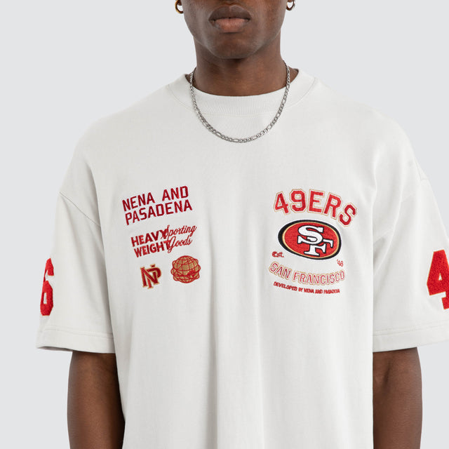 Model wears San Fransisco 49ers NFL Founded Loopback Tee Glacier Grey Nena and Pasadena NFL Grey – image 6