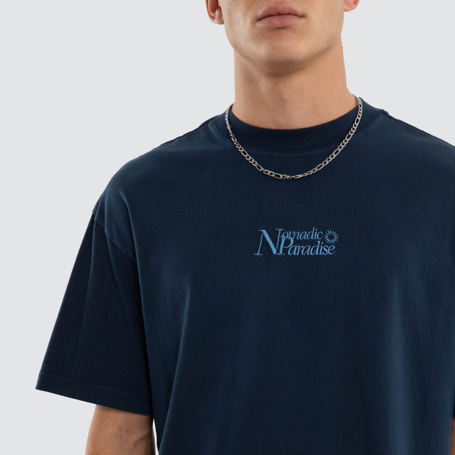 Model wears Breeze Street Tee Pigment Dress Blue T-Shirts Blue – image 3