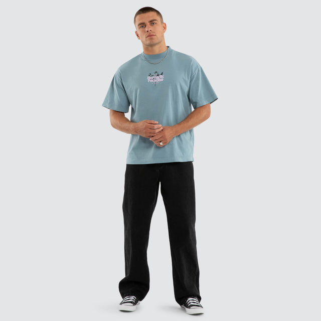 Model wears Tides Street Tee Provincial Blue T-Shirts Blue – image 2