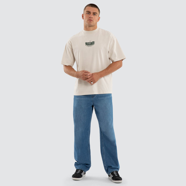 Model wears Current Street Tee Moonbeam T-Shirts Beige – image 2