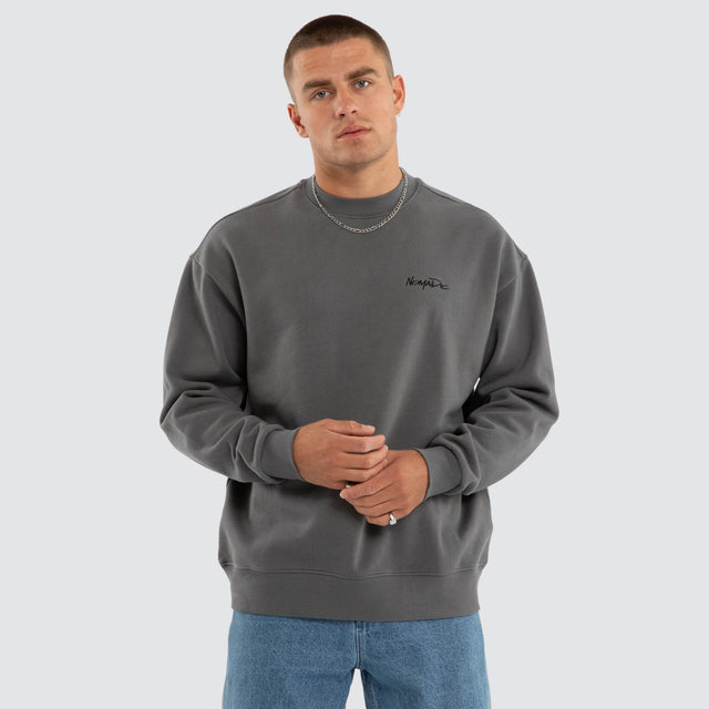 Model wears Big Sur Relaxed Sweater Charcoal Jumpers Black – image 1